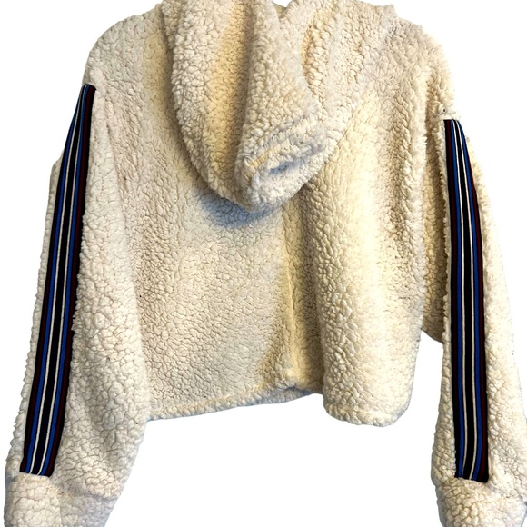 Soft Cream Fleece Cropped Hoodie Size Medium - Picture 1 of 5